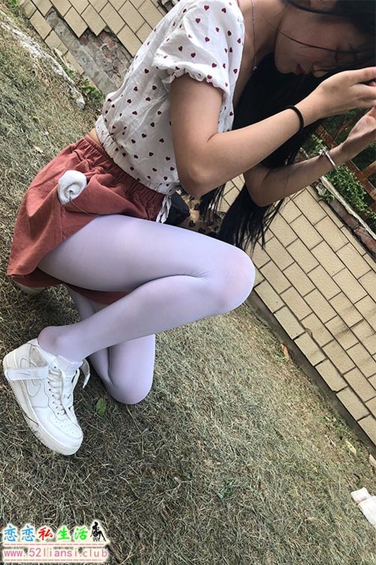 [最爱帆布鞋]052-学妹丝袜美腿写真（带视频）【101P+3V/718M】