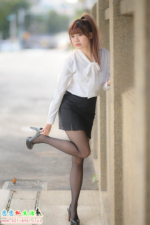 [街拍丝足]237-OL黑丝制服高跟【296P/372M】