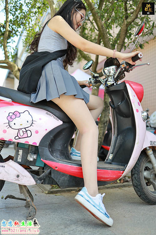 [丝慕写真] 特写集TX003 模特：双双《校园小丝妹》【90P/99M】