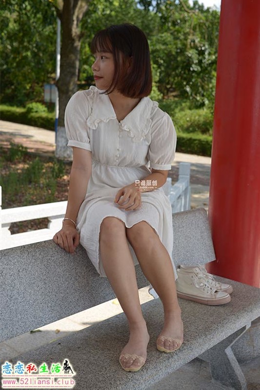 [只糖视觉]483期：双双 – 花季雨季【76P/350M】