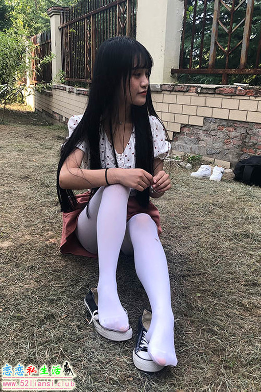 [最爱帆布鞋]037-学妹丝袜美腿写真（带视频）【416P+2V/2.68G】