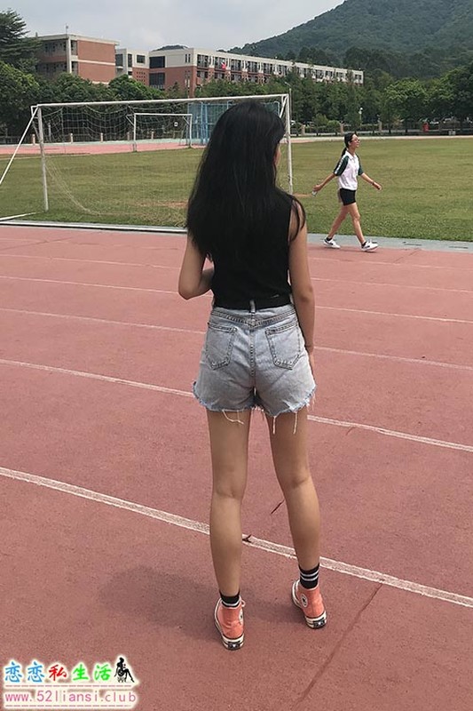 [最爱帆布鞋]026-学妹丝袜美腿写真（带视频）【194P+2V/517M】
