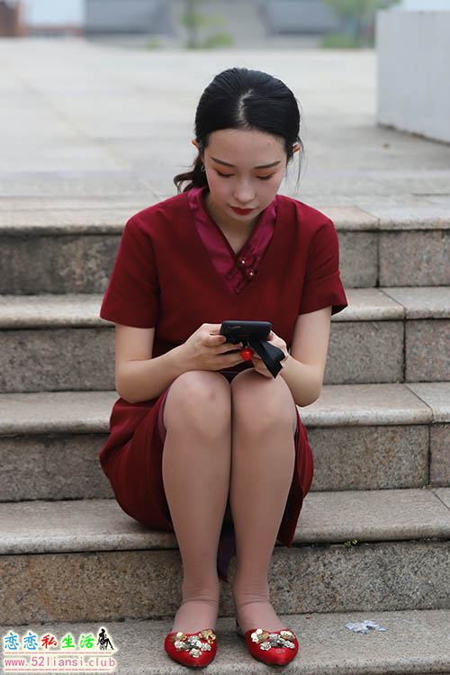 大西瓜爱牙膏-S036 广场制服肉丝【682P/2.26G】 大西瓜爱牙膏-S036 广场制服肉丝【682P/2.26G】