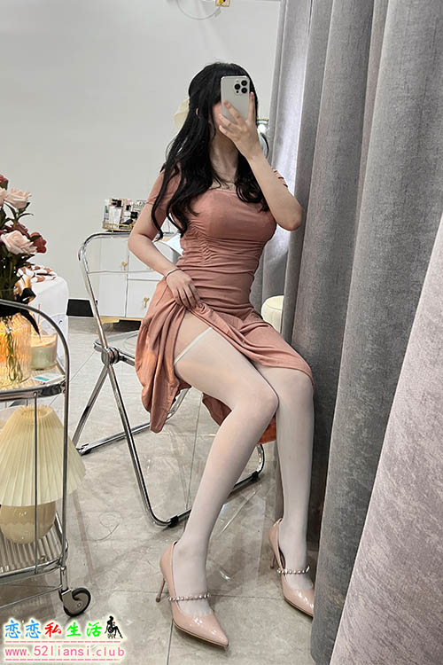 [美图精选]178-是依酱吖-依依超级懒-人妻【31P+4V/197M】