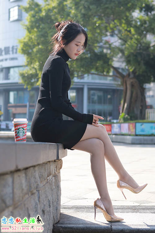 [IESS异思趣向] 丝享家 1035：婉萍《黑色包臀裙》【90P/111M】