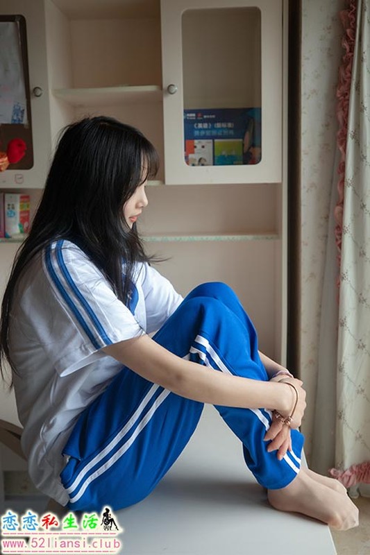 [MSLASS梦丝女神] NO.141 班花灵唯《校服纯白诱》【59P/492M】