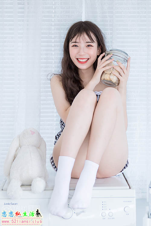[YALAYI雅拉伊] No.369 阿橙《一双白袜子》【44P/60M】