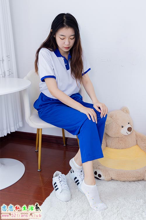 [物恋传媒] No.1585 芒果-新人驾到(带视频)【156P+1V/3.37G】