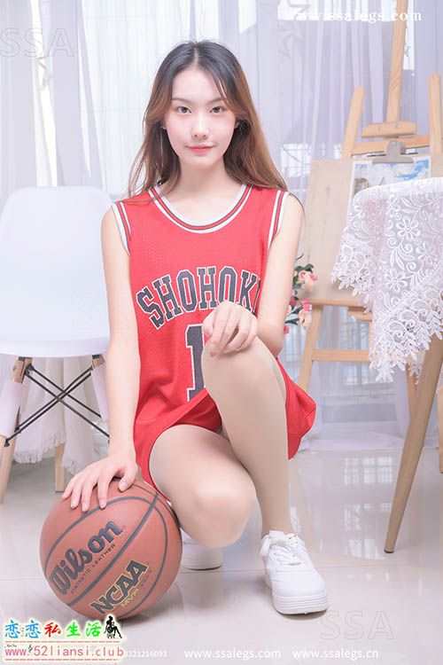 [SSA丝社]超清写真 No.324 素素小姐姐放假在家陪你玩篮球(上)【128P/1.41G】