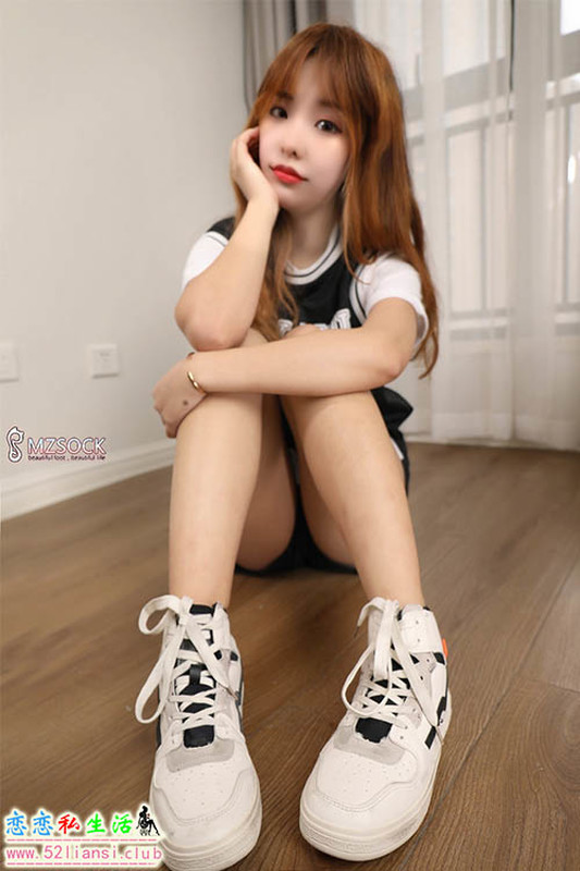 [MZSOCK]爱美足 2019年第70期 Ella【84P/337M】