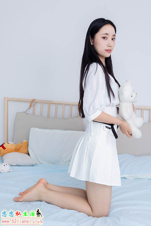 [物恋传媒] No.1706 杏仁-新人驾到(带视频)【150P+1V/3.77G】