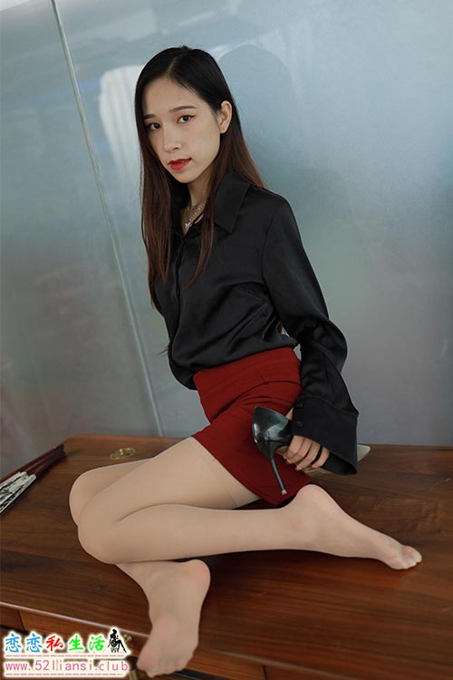 [IESS异思趣向] 丝享家 1287：美子《玉足佳人》【91P/98M】