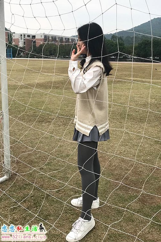 [最爱帆布鞋]006-学妹丝袜美腿写真【100P/314M】