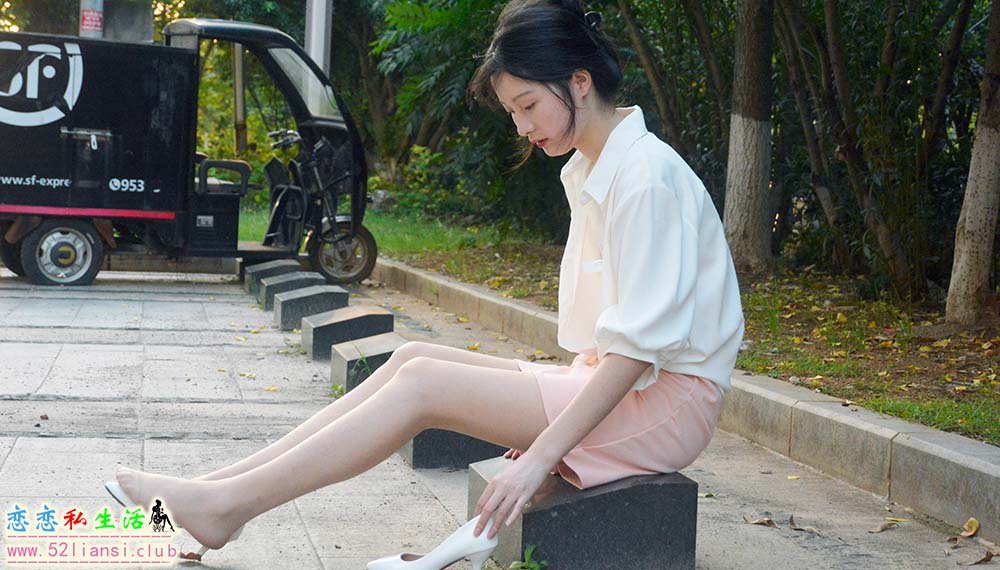[初夏女神]087期 安妮~【不再犹豫】我可以告诉你我第一次穿高跟鞋吗(带视频)【140P+1V/5.48G】