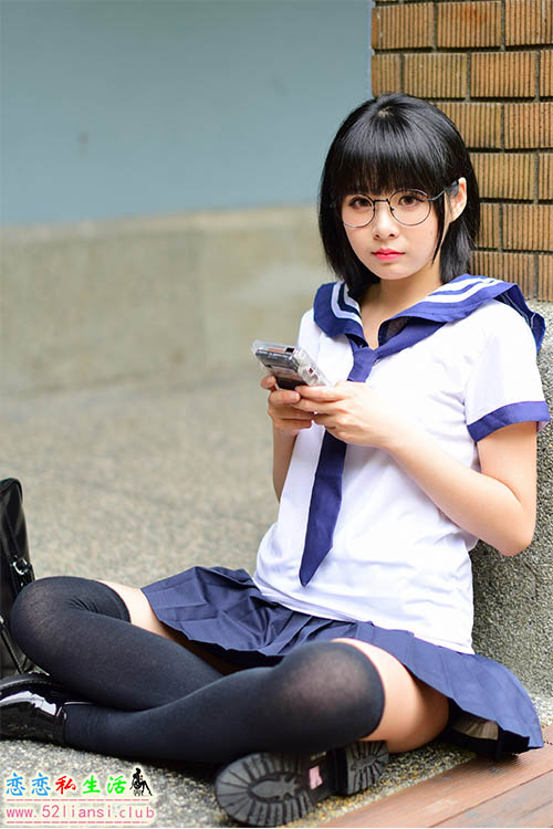 [街拍丝足]171-海琳 学生制服【73P/56M】