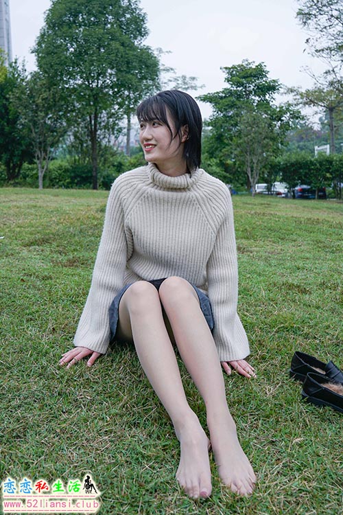 [MussGirl慕丝女郎] NO.172 公园百褶裙肉丝【58P/96M】