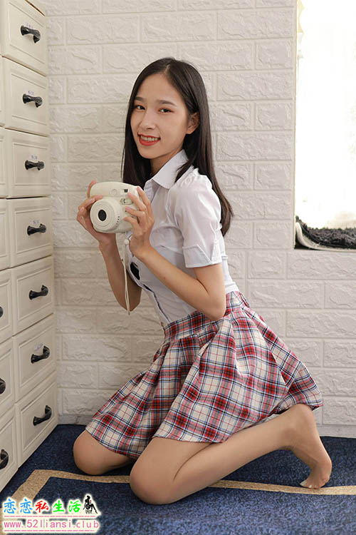 [IESS异思趣向] 丝享家 926：美子《学院风短裙》【91P/110M】