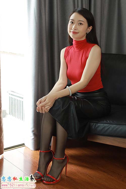 [IESS异思趣向] 丝享家 1459：小婕《暗里红》[80P／86MB]
