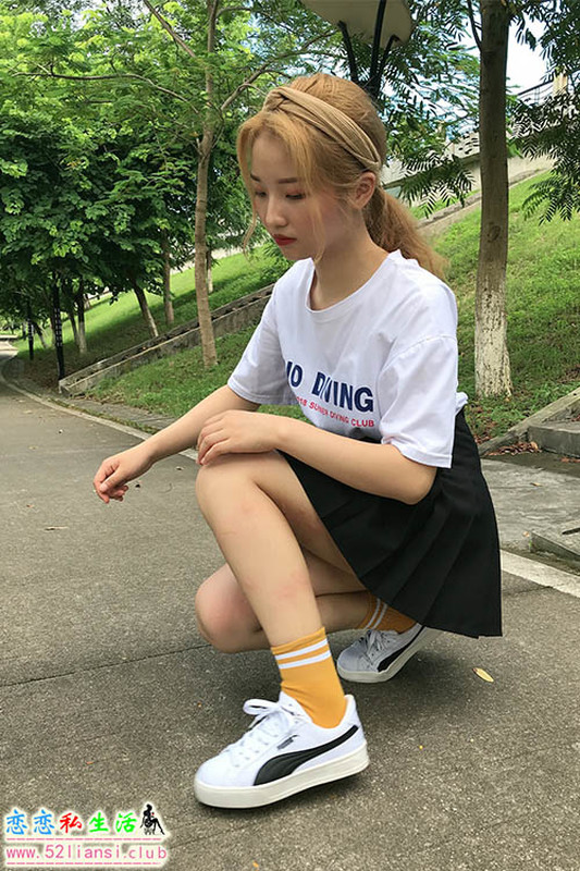 [最爱帆布鞋]057-学妹丝袜美腿写真（带视频）【340P+12V/1.16G】