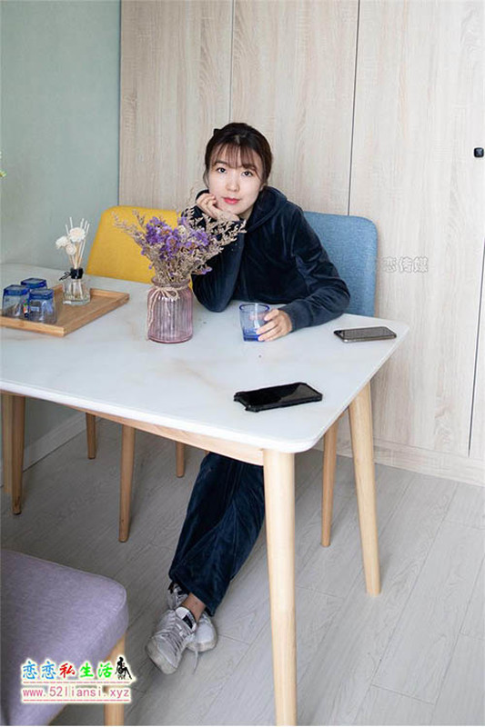 [物恋传媒] No.074 晚晴-169身高与35码脚丫的神奇搭配（带视频）【152P+1V/1.08G】
