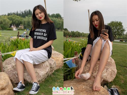[物恋传媒] No.021 夏日么么茶,清新棉袜配黑色帆布鞋（带视频）【223P+1V/3.14G】视频下载