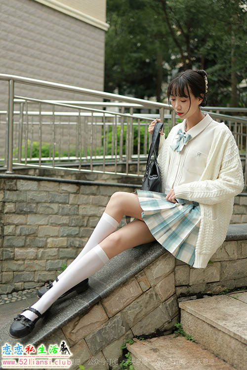 [IESS异思趣向] 丝享家 963：团团《长腿JK装》【94P/123M】