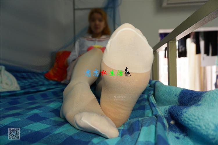 妖精糖果008-布布-宿舍的丝袜少女【37P/19M】 妖精糖果008-布布-宿舍的丝袜少女【37P/19M】