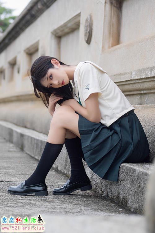 [南桃Momoko] 21-绿色JK制服【14P/28M】