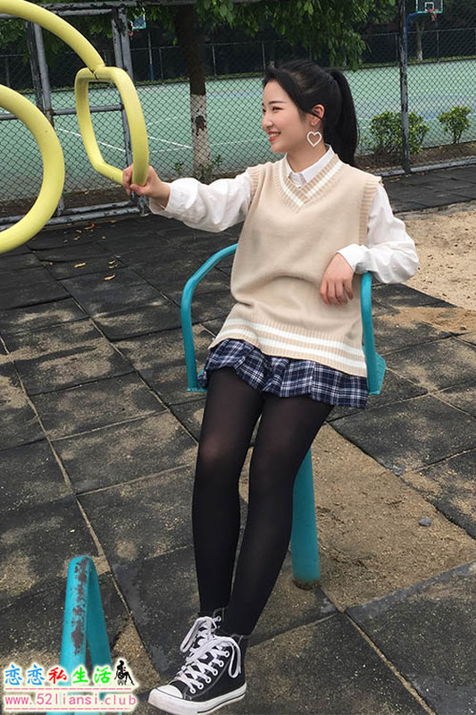[最爱帆布鞋]002-学妹校园操场黑丝帆布鞋【62P/205M】