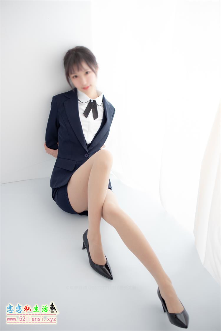 森萝财团-X-050(带视频)【146P+1V/2.99G】 森萝财团-X-050(带视频)【146P+1V/2.99G】