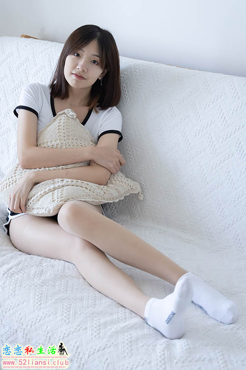 [袜啵啵] 026期 小甜豆-体操服、空军一号、白棉袜、肉丝(带视频)【149P+1V/4.36G】