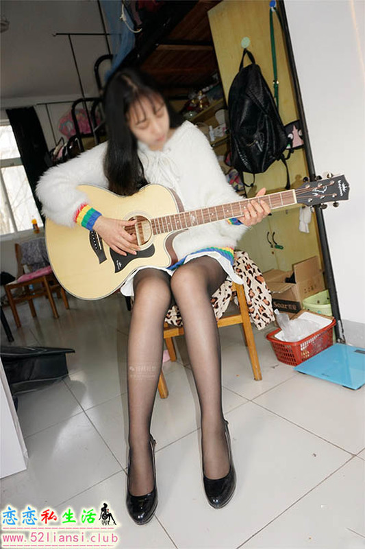 妖精视觉230-妖妖 吉他黑丝【39P/21M】 妖精视觉230-妖妖 吉他黑丝【39P/21M】