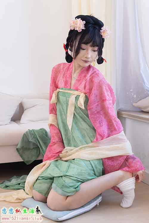 [物恋传媒] No.2297 嘟嘟-布鞋、白棉袜、古装、半脱袜子剧情(带视频)【210P+1V/5.02G】