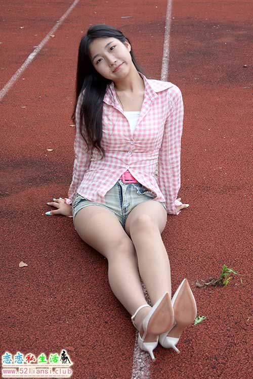 [初夏女神]248期 点点~【夏去秋来】炎热的夏天把我晒黑了。我是白不回来了(带视频)【100P+1V/4.1G】