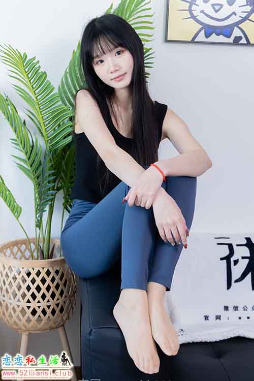 [袜啵啵] 493期 甜甜圈-运动鞋、薄肉丝-脚尖微加固款、瑜伽裤裤里丝(带视频)【140P+1V/5.42G】