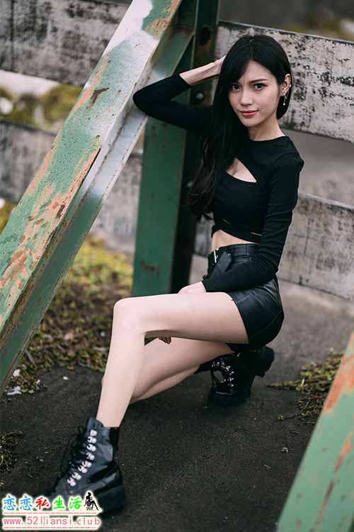 [街拍丝足]456-长腿美模 小葆 - 皮裙【77P/231M】