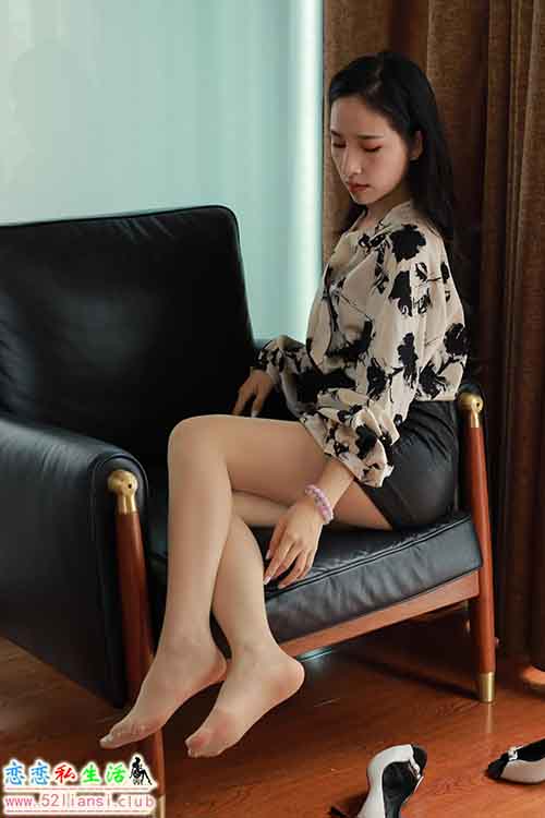 [IESS异思趣向] 丝享家 2030：美子《鱼嘴高跟(下)》[81P-60MB]
