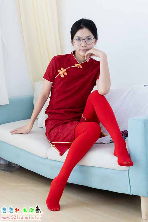 [物恋传媒] No.2236 茯苓-红色低跟鞋、厚款红色丝、皮筋绑脚老头乐挠脚剧情(带视频)【161P+1V/4.06G】