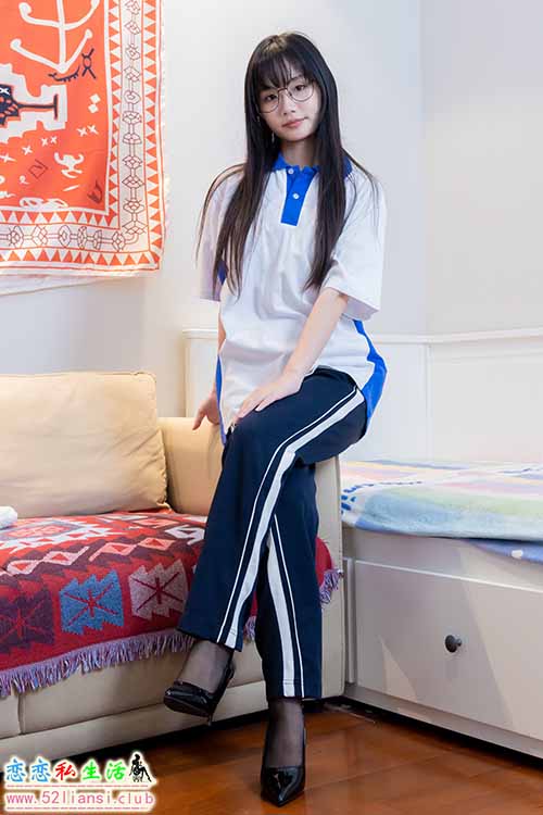 [袜啵啵] 471期 甜甜圈-高跟鞋、黑丝-脚尖微加固款、短肉丝-脚尖加固款、裸足、校服裤里丝(带视频)【150P+1V/6.9G】
