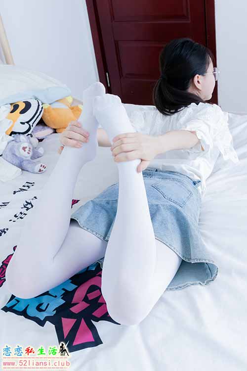 [物恋传媒] No.2246 美兔-皮鞋、厚白丝、皮筋绑脚老头乐挠脚剧情(带视频)【151P+1V/4.33G】