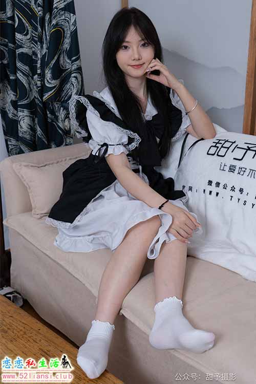[甜予摄影] NO.083 璇璇-运动鞋、白棉袜、裸足(带视频)【133P+2V/9.93G】