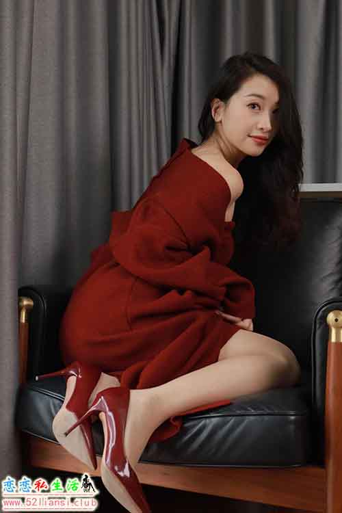 [IESS异思趣向] 丝享家 1965：小婕《红色针织裙(下)》[83P-77MB]