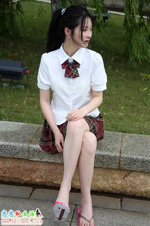 [初夏女神]251期 安妮~【JK人字拖】老大，为啥我总是人字拖上场(带视频)【130P+1V/4.98G】
