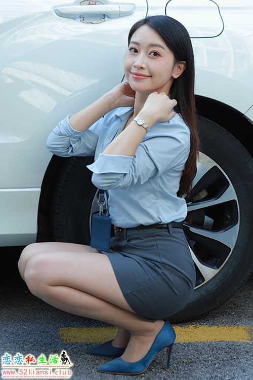 [IESS异思趣向] 丝享家 1887：小婕《蓝色OL(下)》[77P-69MB]