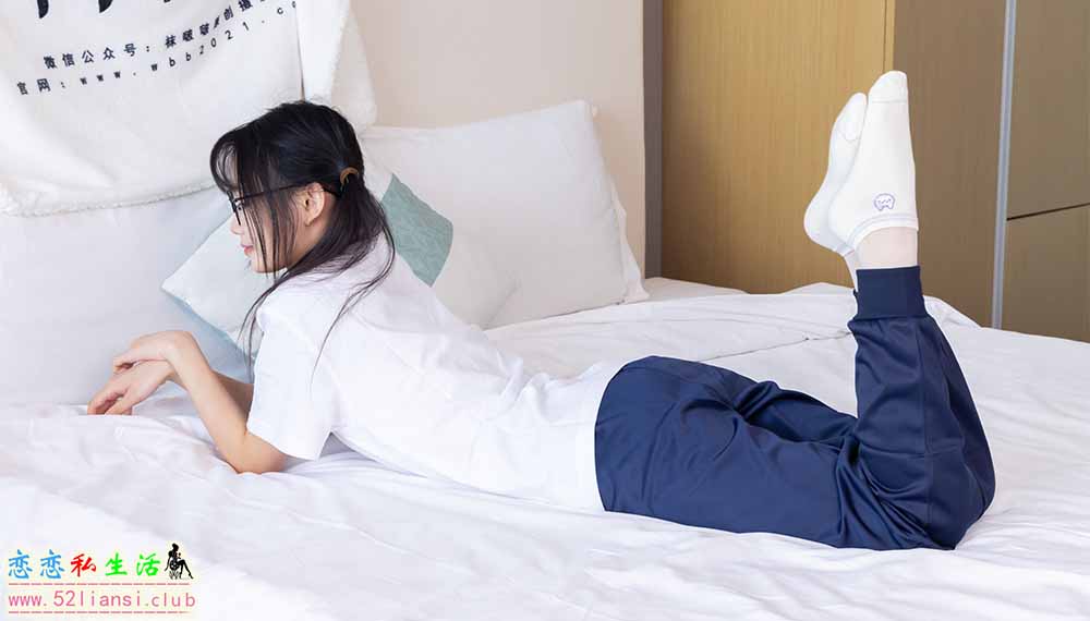 [袜啵啵] 446期 甜甜圈-板鞋、白棉袜、白丝-脚尖加固款、校服裤里丝(带视频)【150P+1V/6.09G】
