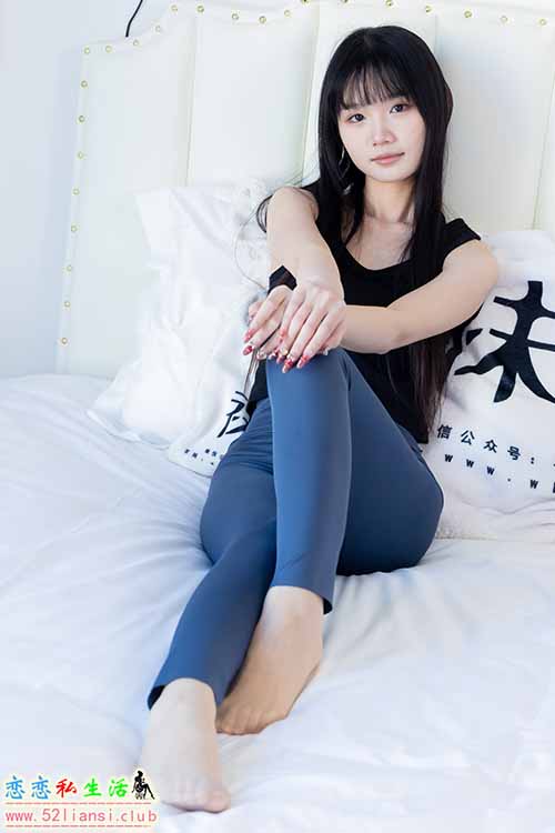 [袜啵啵] 493期 甜甜圈-运动鞋、薄肉丝-脚尖微加固款、瑜伽裤裤里丝(带视频)【140P+1V/5.42G】