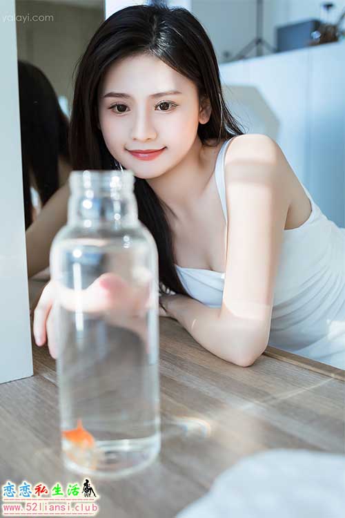 [YALAYI雅拉伊] No.1075 小金鱼 若婷【46P/66M】