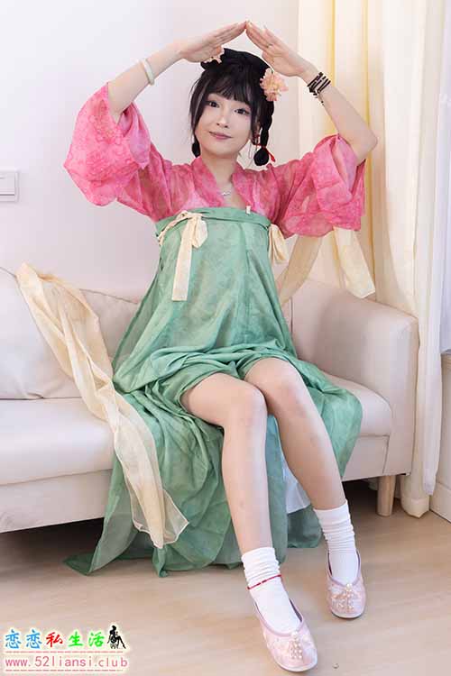 [物恋传媒] No.2297 嘟嘟-布鞋、白棉袜、古装、半脱袜子剧情(带视频)【210P+1V/5.02G】