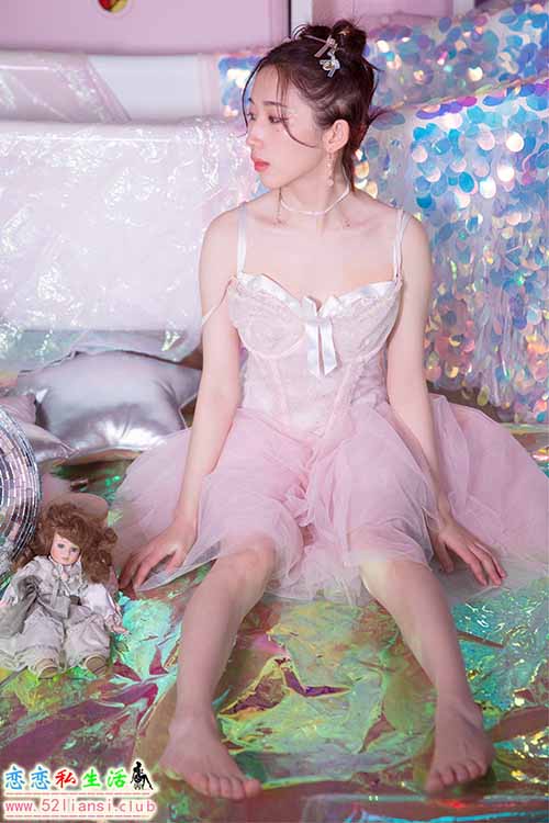 [YALAYI雅拉伊] No.1086 秀丽迷人【37P/68M】