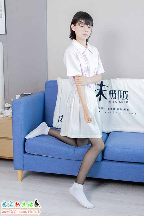 [袜啵啵] 449期 糯米-运动鞋、白棉袜、黑丝(带视频)【148P+1V/7.59G】